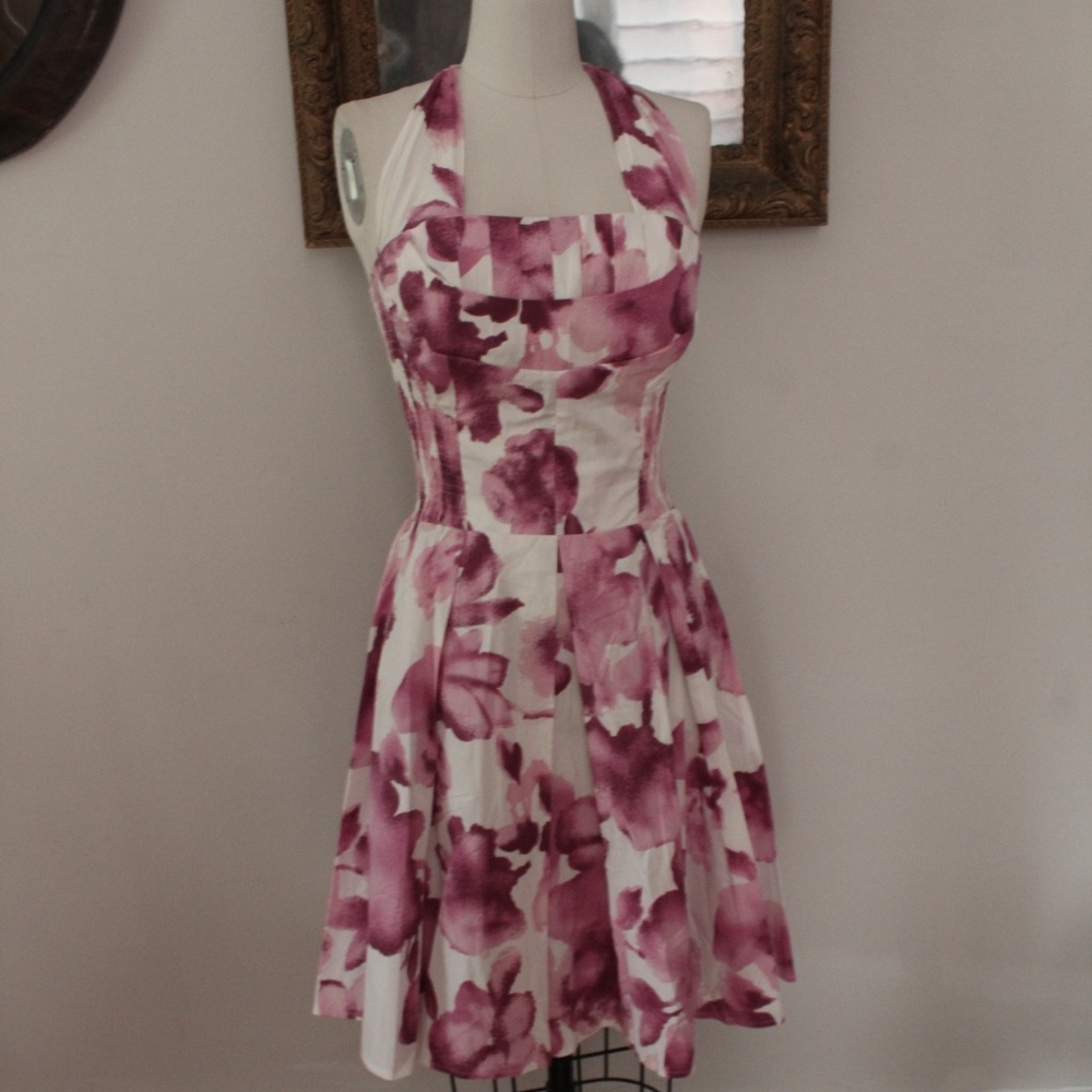 NWOT Unique Vintage Brand 50’s style Pink and White Floral Halter Neck Dress